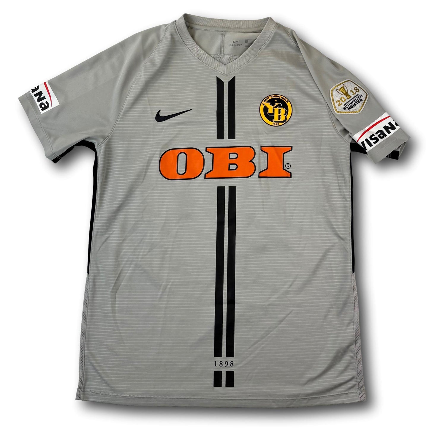 BSC Young Boys - 2018-19 - Away - L - Nike - Mbabu #43