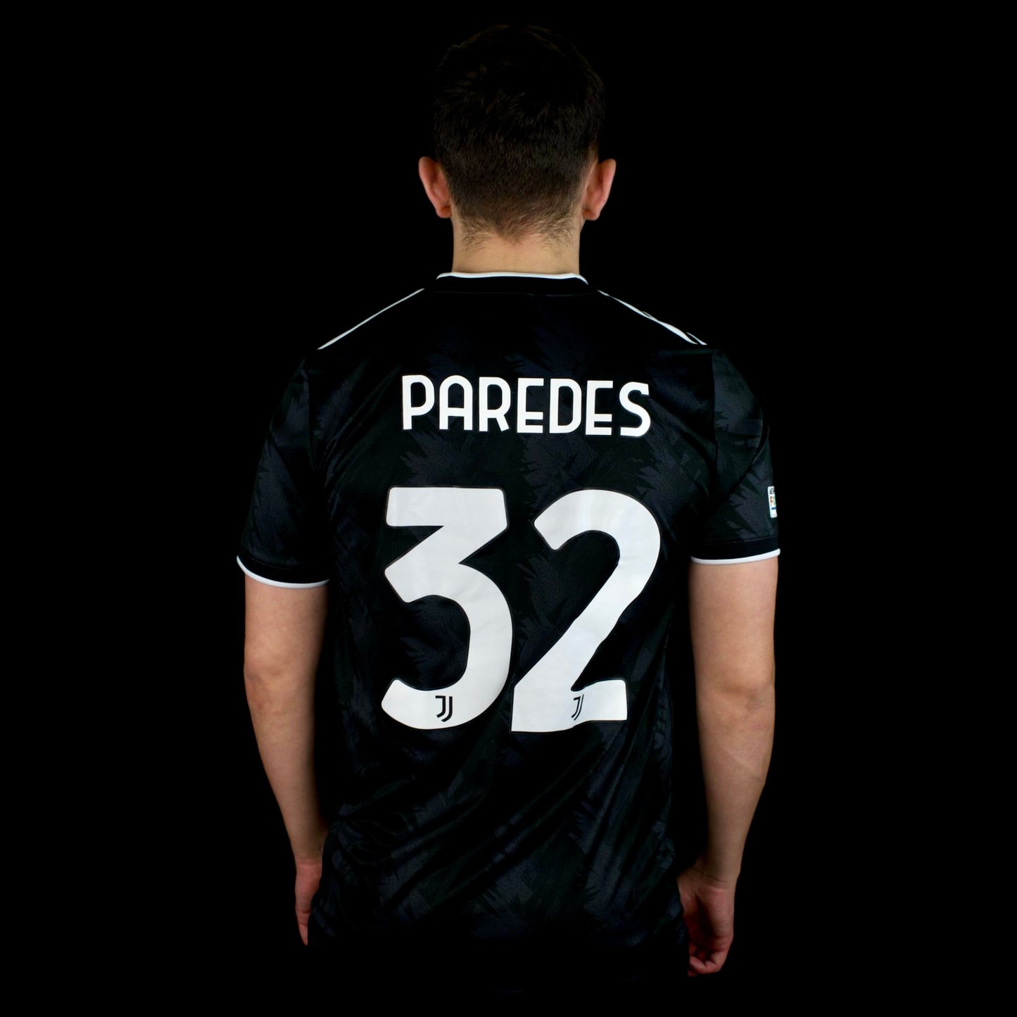 Juventus - 2022-23 - Extérieur - L - adidas - Paredes #32