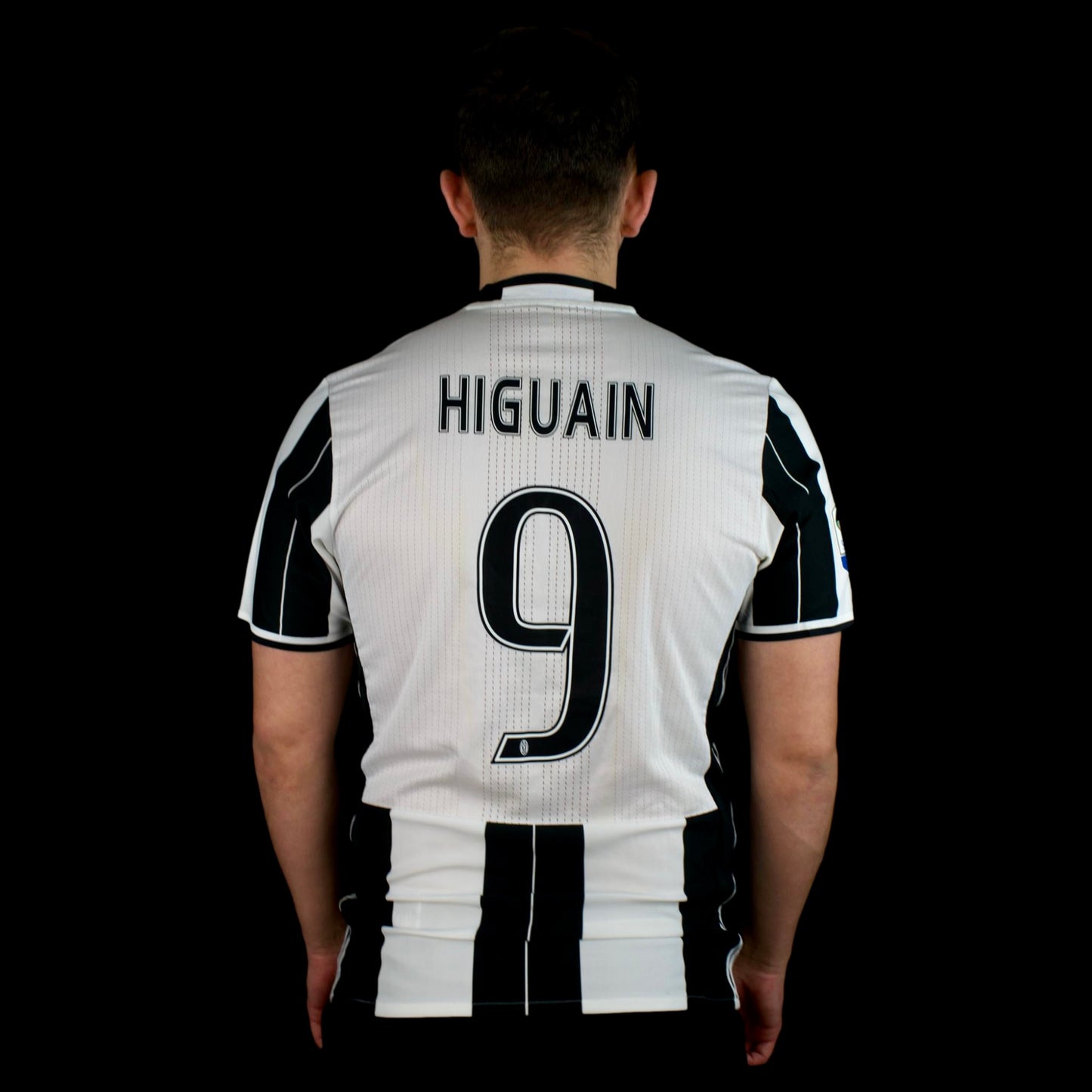 Juventus Turin - 2016-17 - Heim - L - adidas - Higuain #9