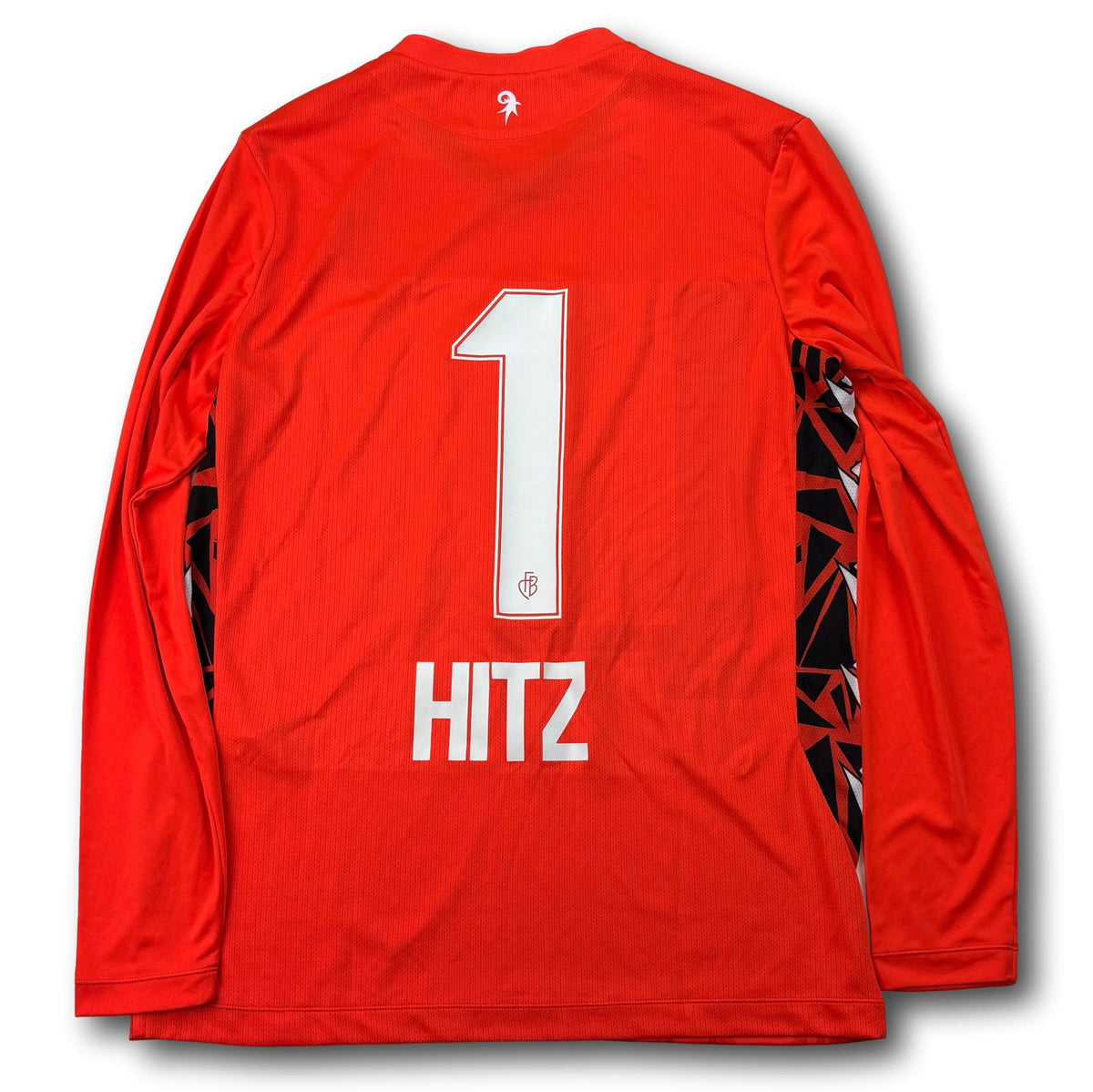 FC Basel - 2026-27 - Goalkeeper - L - Macron - Hitz #1