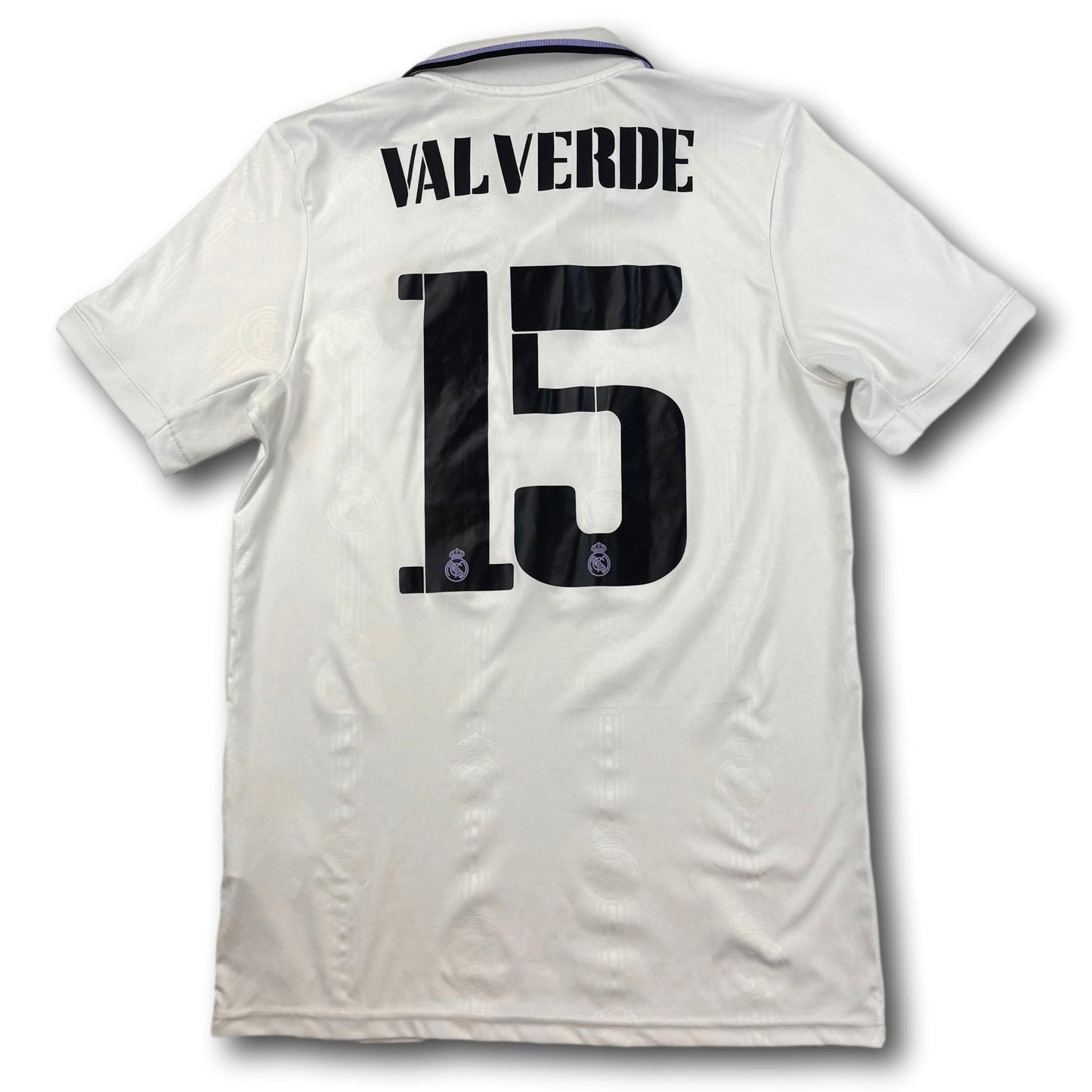 Real Madrid - 2022-23 - Home - M - adidas - Valverde #15