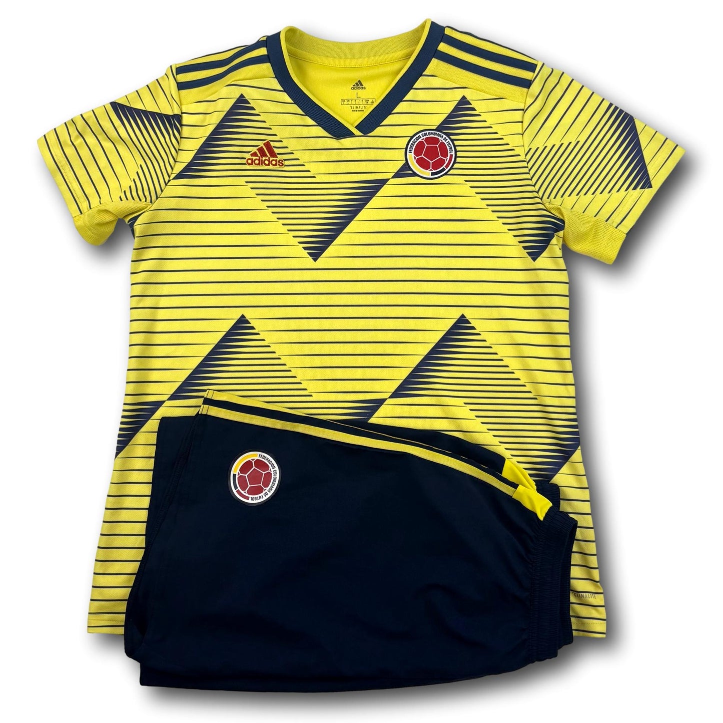 Colombia - 2019-20 - Home - L - adidas - incl. shorts