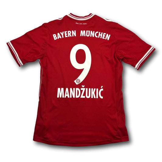 FC Bayern Munich - 2013-14 - Domicile - 176 - adidas - Mandzukic #9