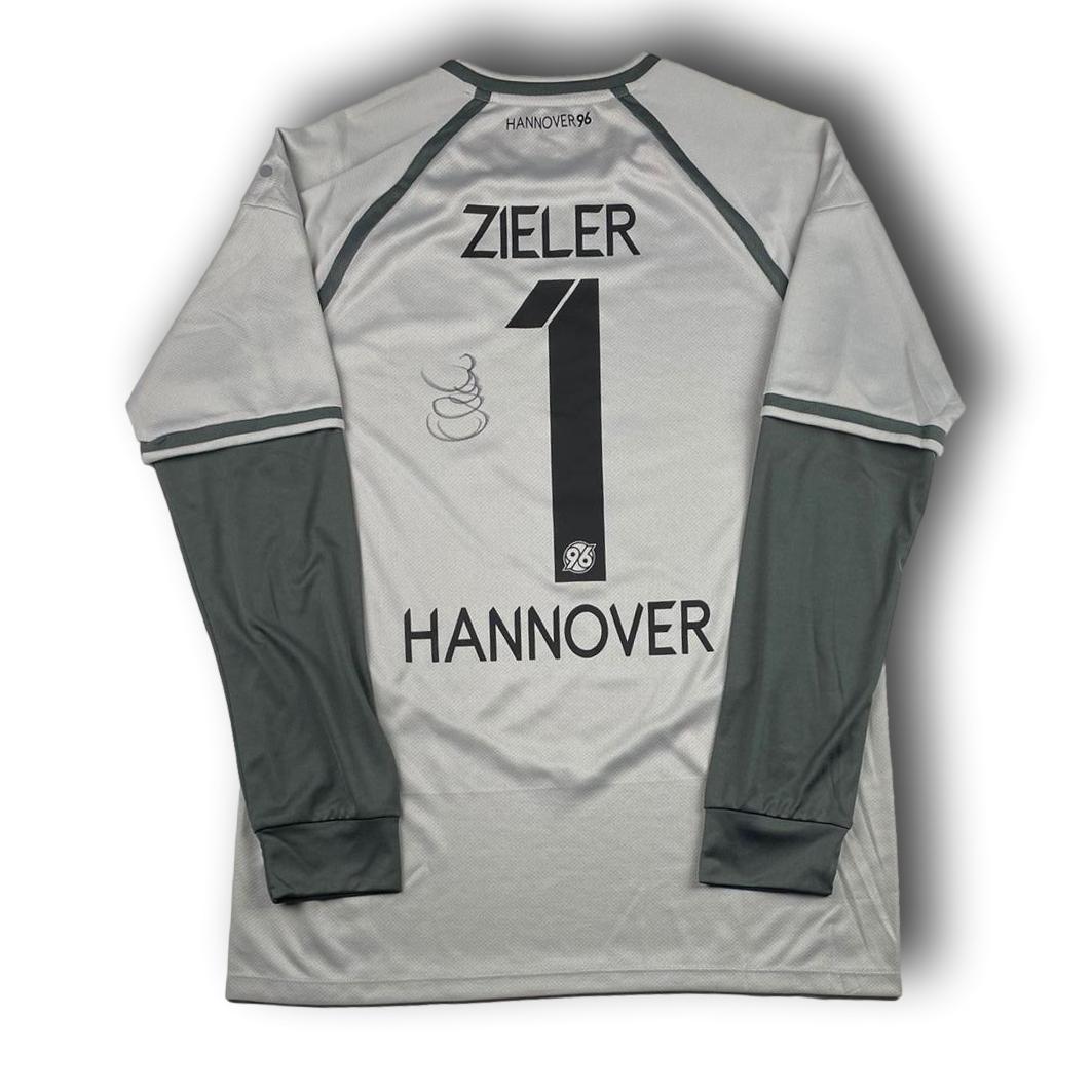 Hannover 96 - 2015-16 - Auswärts - L - Jako - Zieler #1