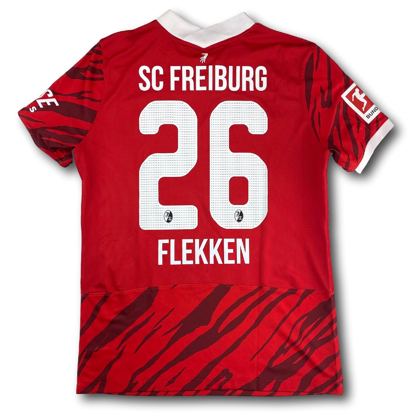 SC Freiburg - 2021-22 - Heim - L - Nike - Flekken #26