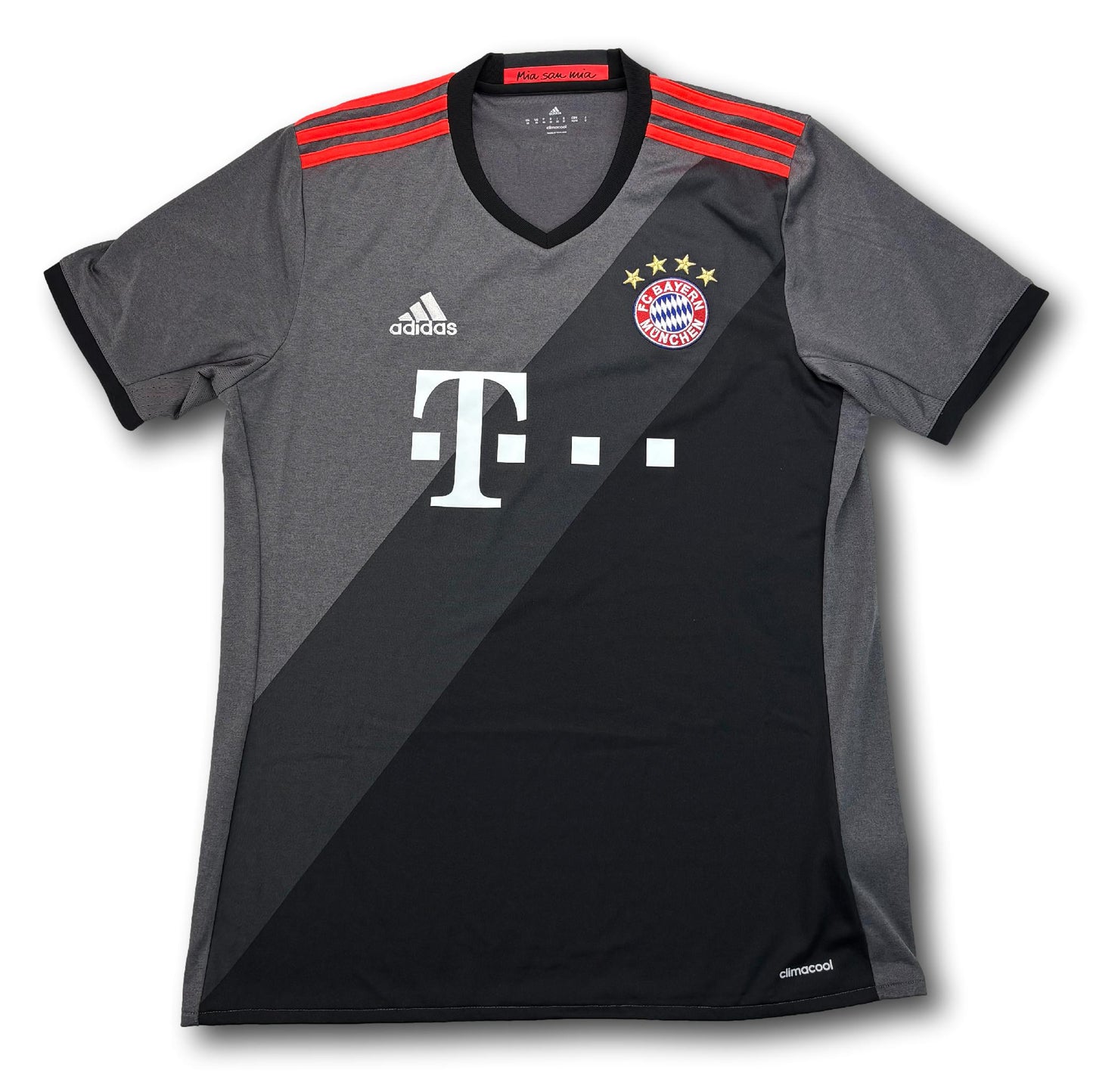 FC Bayern München - 2016-17 - Auswärts - M - adidas